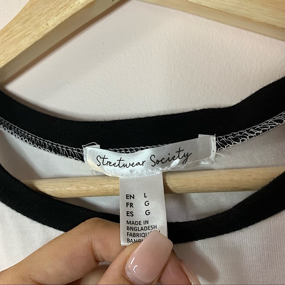 STREETWEAR | White butterfly crop top tee shirt size L - Picture 6 of 6